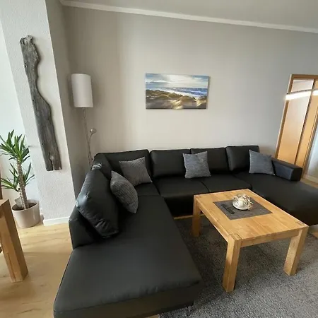 With 2 Bedrooms Σπίτι διακοπών Sassnitz