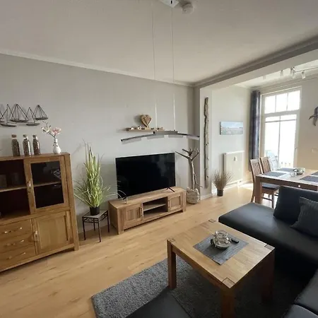 With 2 Bedrooms Nyaraló Sassnitz