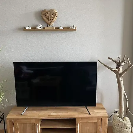 With 2 Bedrooms Σπίτι διακοπών Sassnitz